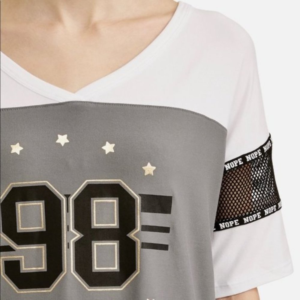 No Boundaries Juniors' mesh edge graphic t-shirt - Picture 3 of 6